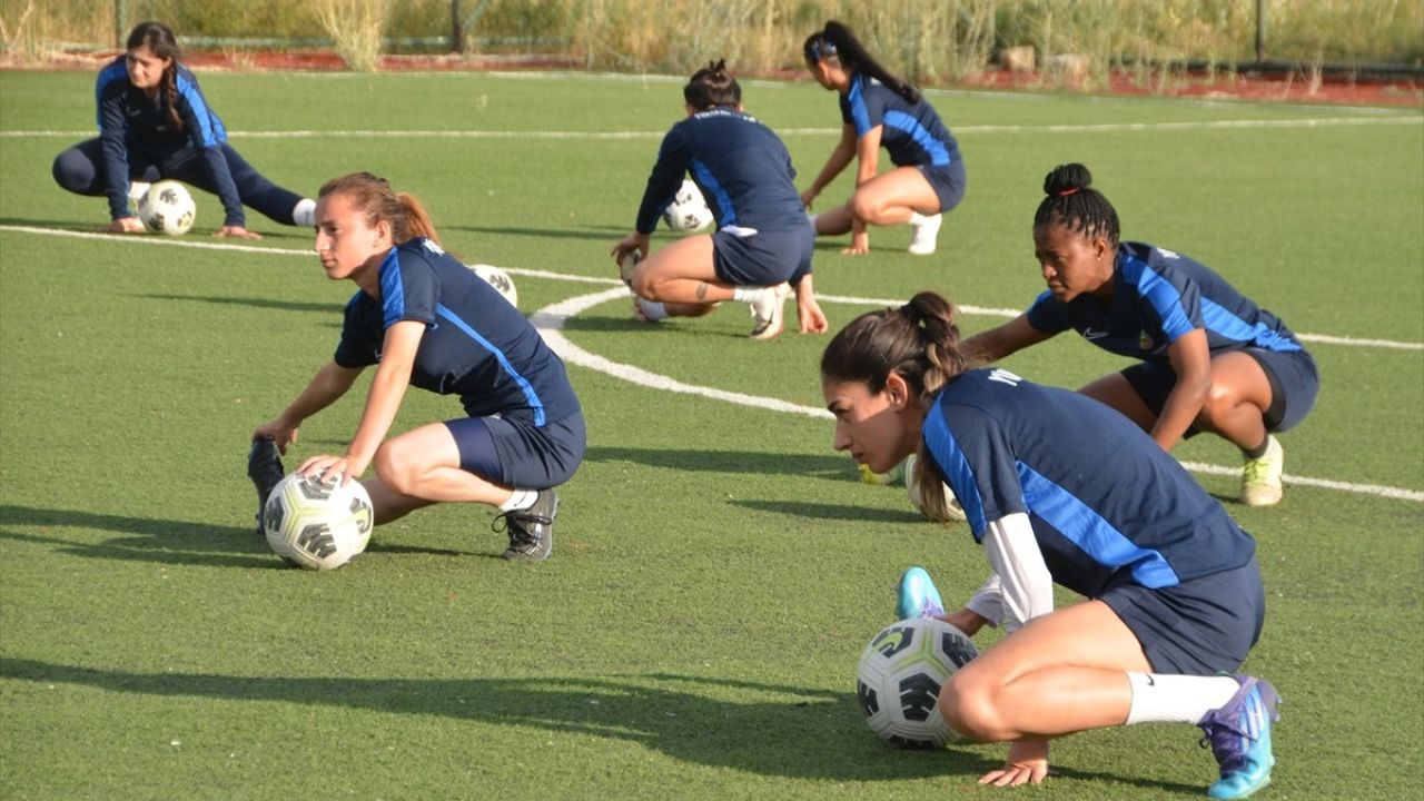 Yüksekova Spor Kulübü, Kadınlar 1. Lig'de Şampiyonluk Peşinde