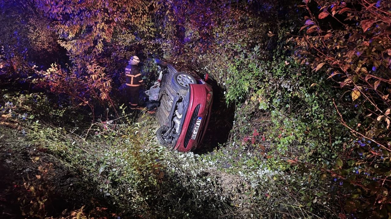 Zonguldak'ta Otomobil Su Kanalına Devrildi: 4 Yaralı