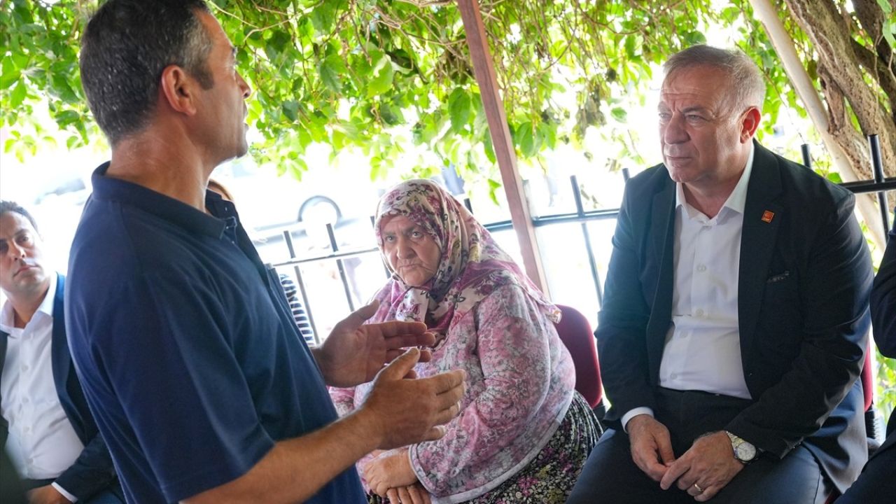 CHP Genel Başkan Yardımcısı Zeybek Sancaklı Mahallesi'ni Ziyaret Etti