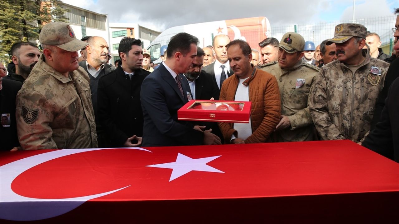 Bitlis'te Kalp Krizi Nedeniyle Hayatını Kaybeden Güvenlik Korucuları Son Yolculuklarına Uğurlandı