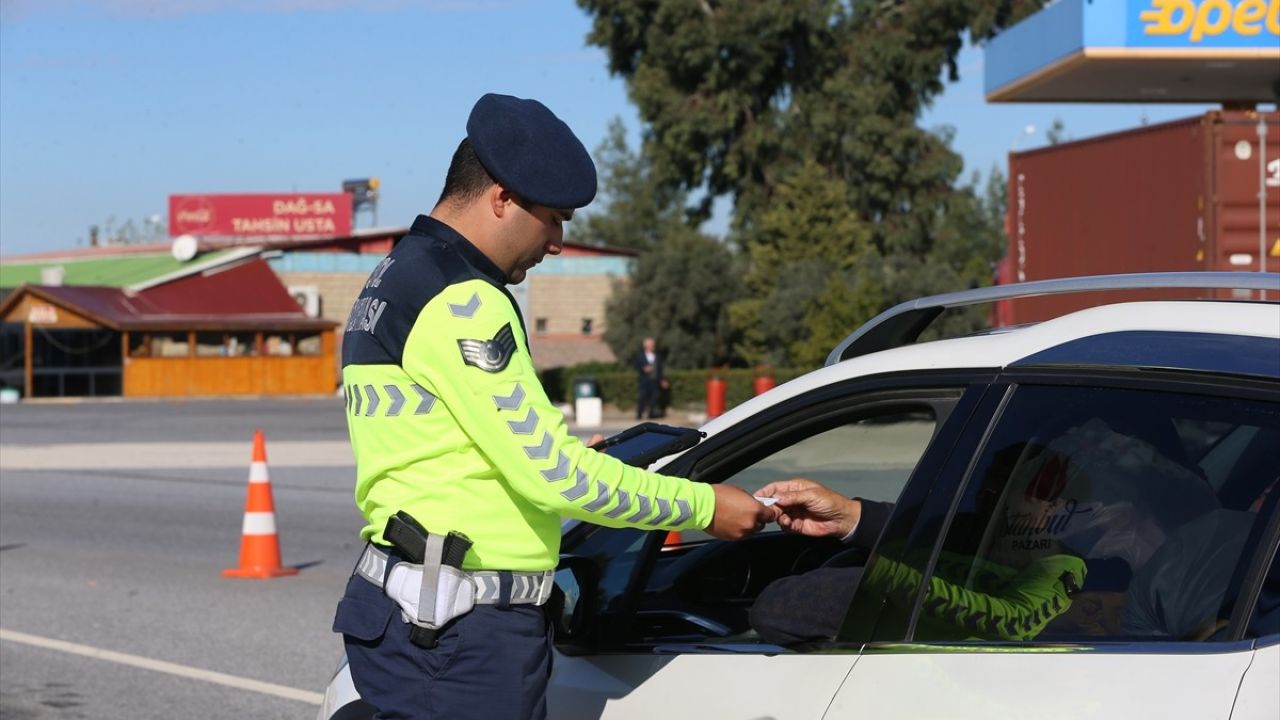 Hatay'da Jandarma Ekiplerinden Cayrokopterle Trafik Denetimi