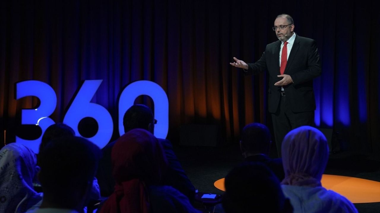 MSÜ Rektörü Prof. Dr. Erhan Afyoncu, '360 Konuşmaları' Programına Katıldı