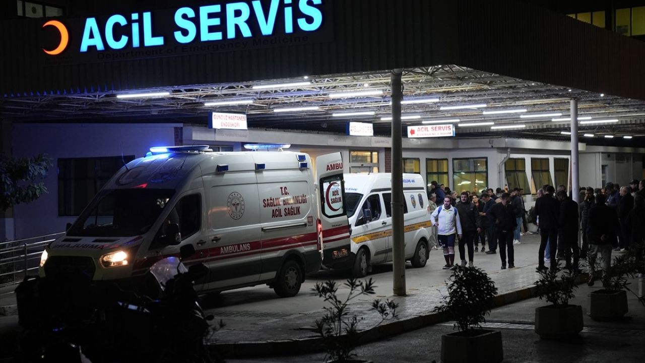 İzmir Seferihisar'da Polis Ekibine Silahlı Saldırı: 3 Yaralı