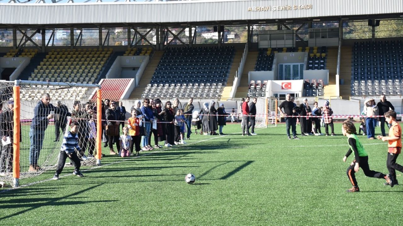 Artvin'de Futbol Şenliği Coşkuyla Gerçekleşti