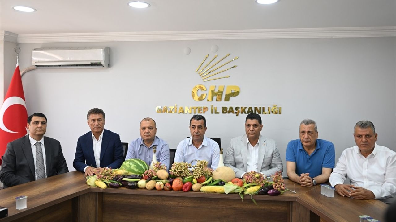 CHP Genel Başkan Yardımcısı Adem Gaziantep'te Çiftçilerin Yanında Olacaklarını Açıkladı