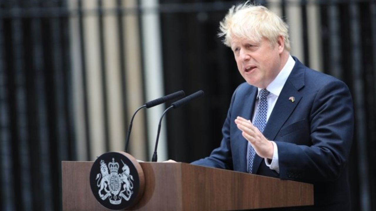 Boris Johnson, İngiltere parlementosundan istifa etti! 