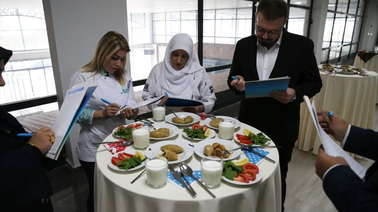 Malatya'da Kadınlar İçli Köfte Yarışması Düzenledi