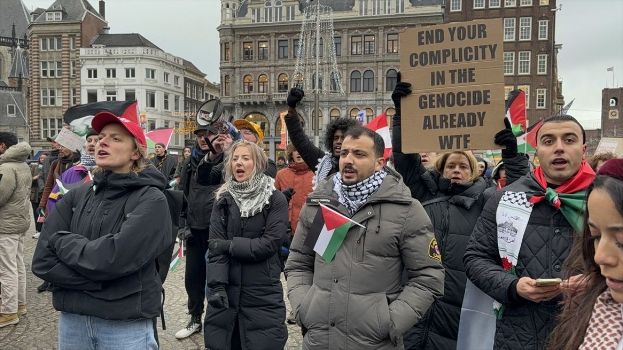 Amsterdam'da Gazze Saldırılarına Protesto