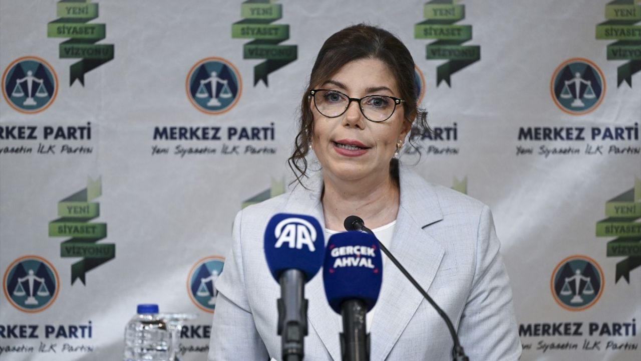 Merkez Parti Genel Başkanı Pelin Gündeş Bakır'ın Manifesto Açıklaması