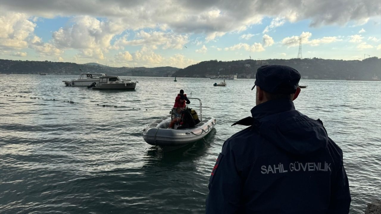 Sarıyer'de Denizde Kaybolan İki Kişinin Arama Çalışmaları Devam Ediyor