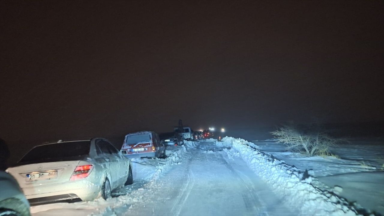 Kayseri'de Tipi Nedeniyle Mahsur Kalan 100 Kişi Kurtarıldı