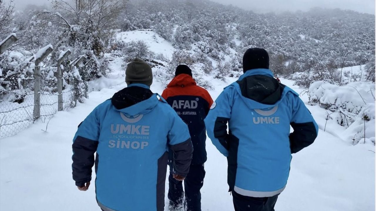 Sinop'ta Mahsur Kalan 8 Kişi Başarıyla Kurtarıldı