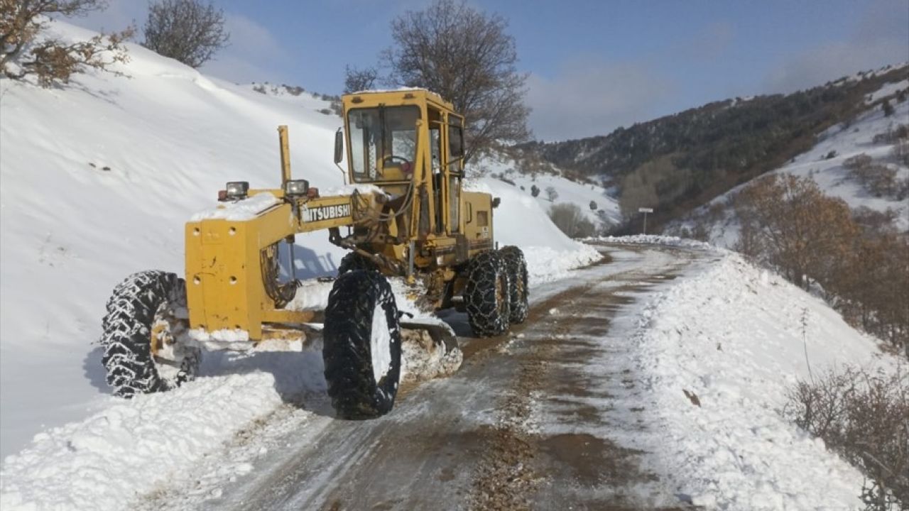 Kar Yağışı Orta ve Doğu Karadeniz'i Etkisi Altına Aldı