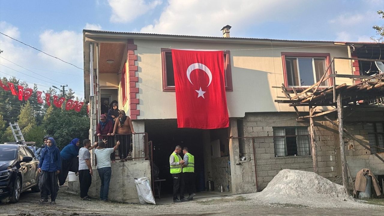 Kahramanmaraş'ta Şehit Polis Memuru Mustafa Peksoy'un Ailesine Acı Haber Verildi