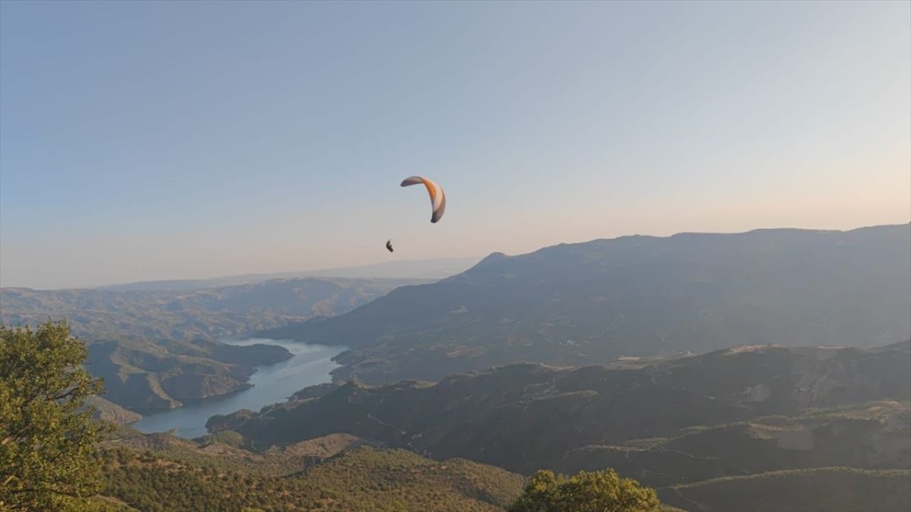 Tekke Dağı Yamaç Paraşütü Merkezi Olarak Tescillendi