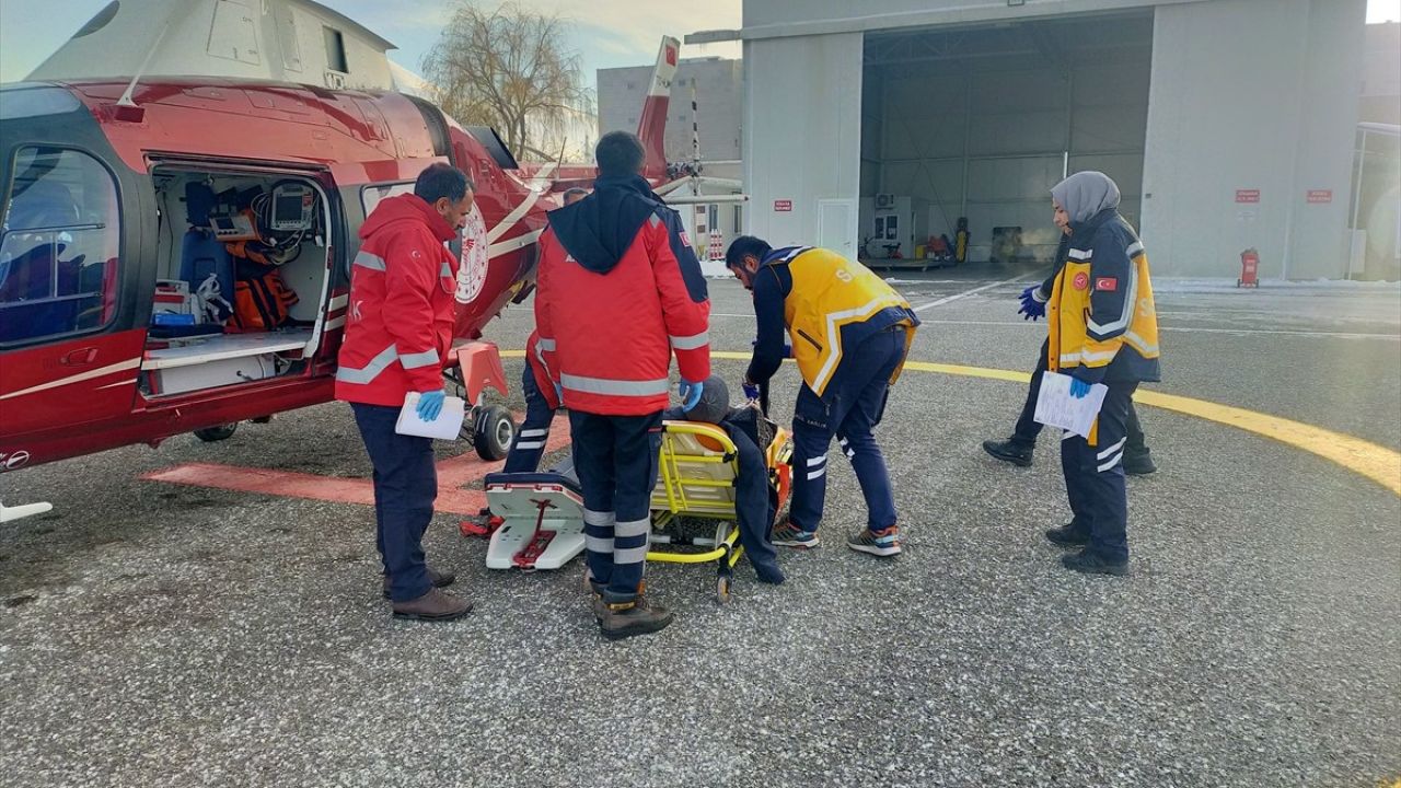 Erzurum'da Kalp Krizi Geçiren Hasta Helicopterle Hastaneye Ulaştırıldı