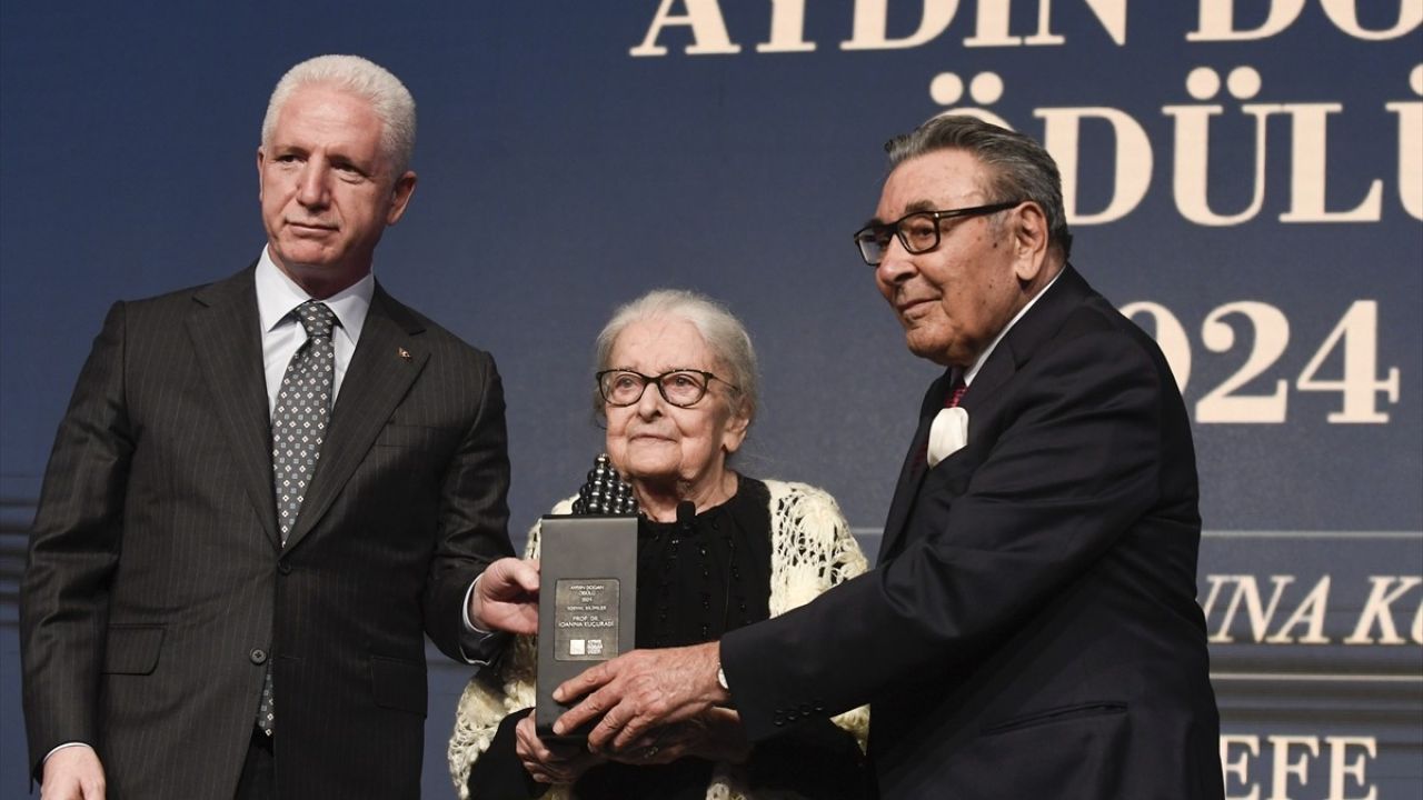 28. Aydın Doğan Ödülü, Prof. Dr. İoanna Kuçuradi'ye Taktim Edildi