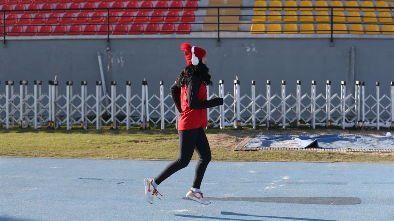 Emine Avşar Hedefini Belirledi: Olimpiyatlarda Dünya Rekoru Kırmak İstiyor