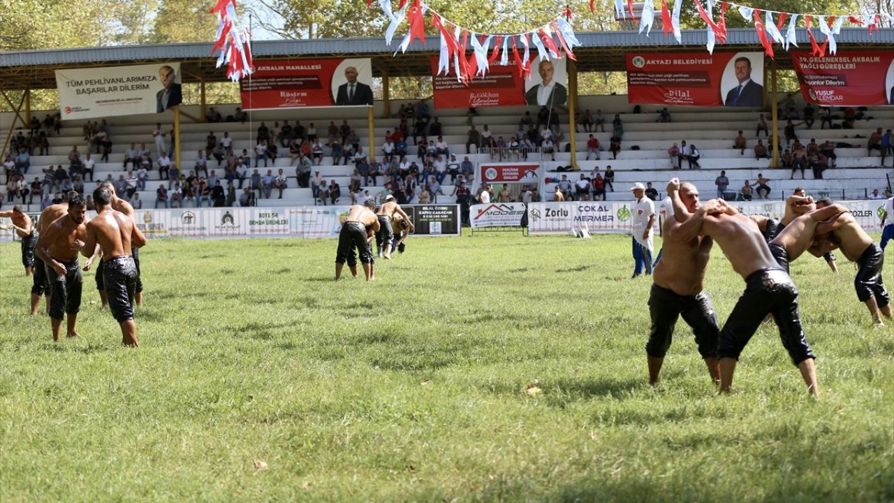 Serdar Yıldırım 59. Akbalık Yağlı Güreşleri'nde Başpehlivan Oldu