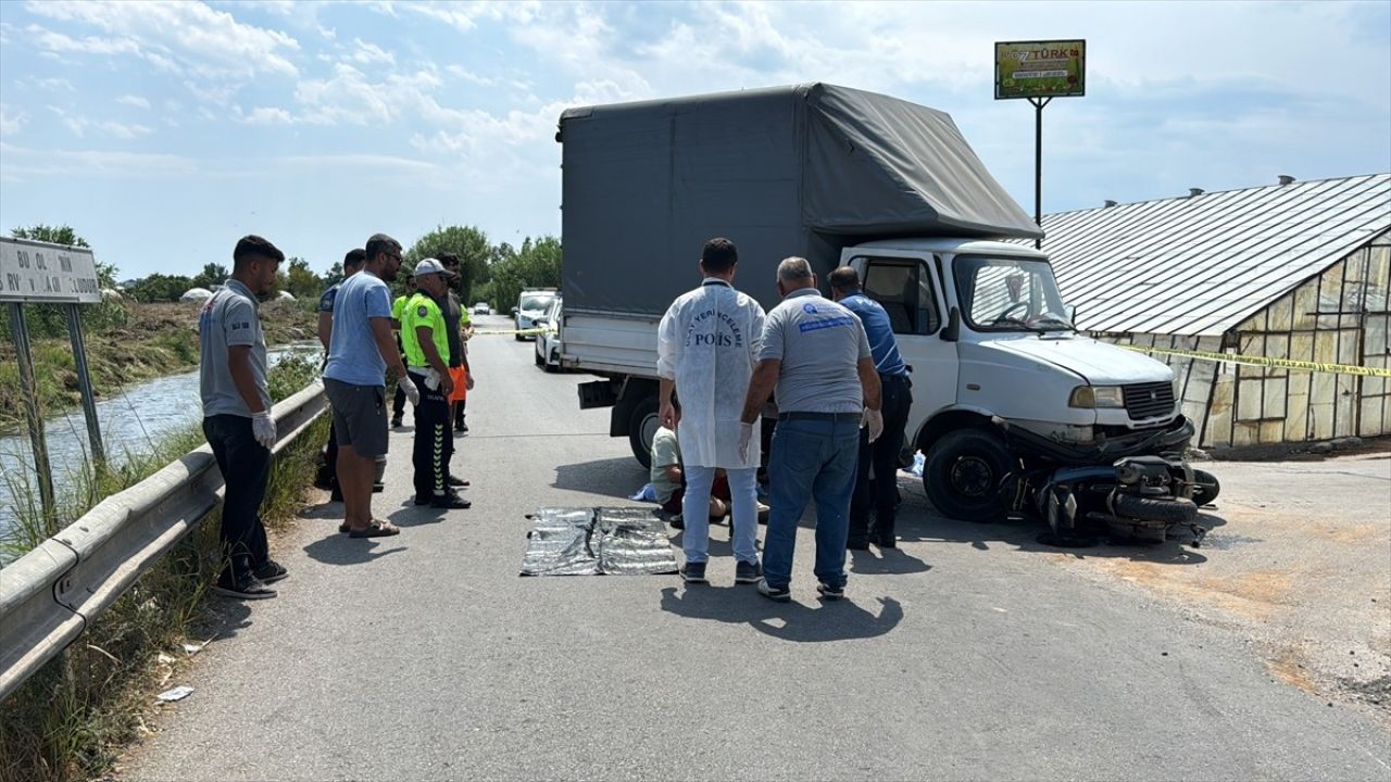 Muratpaşa'da Feci Kaza: Motosiklet Sürücüsü Hayatını Kaybetti