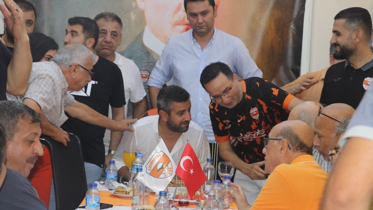 Adanaspor Başkanı Asil Bostancı, Taraftarlarla Buluştu