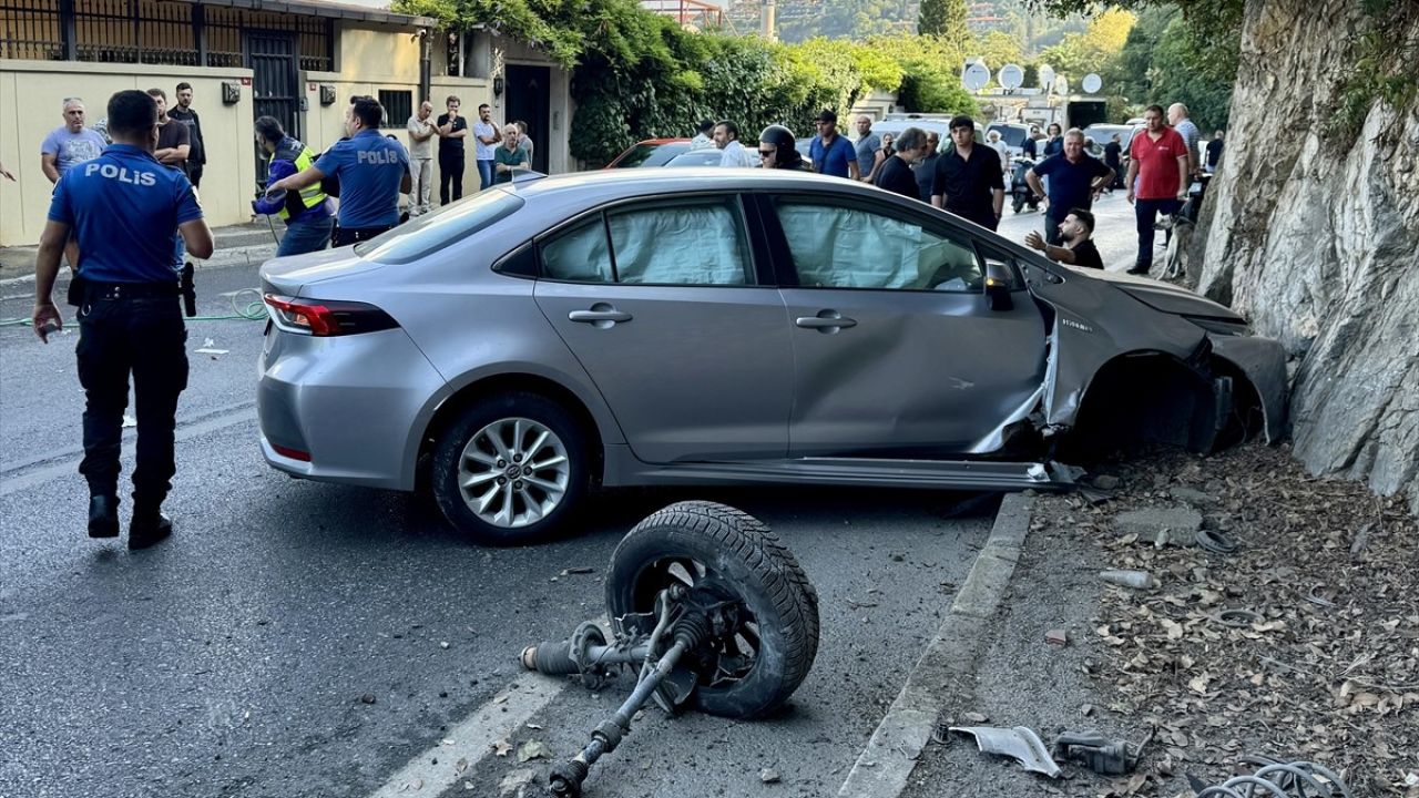 Üsküdar'da Kadın Otomobilin Çarpması Sonucu Ağır Yaralandı