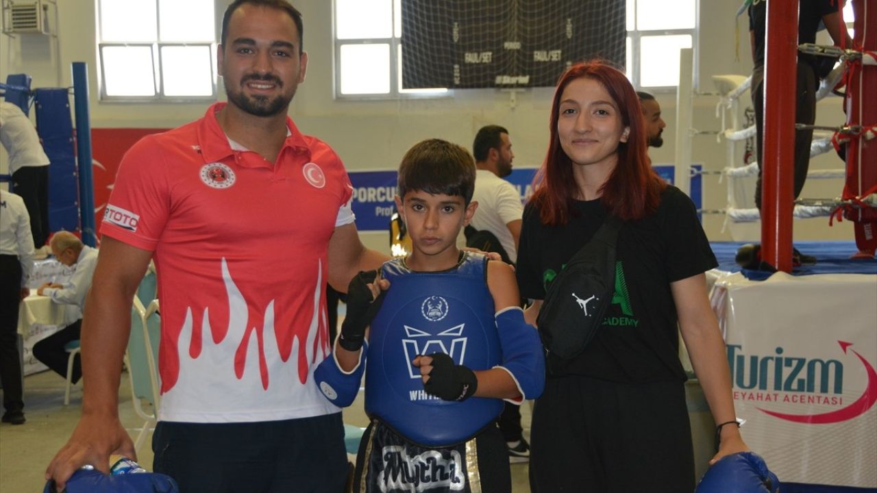 Bitlis'te Muaythai Şampiyonası Coşkuyla Başladı