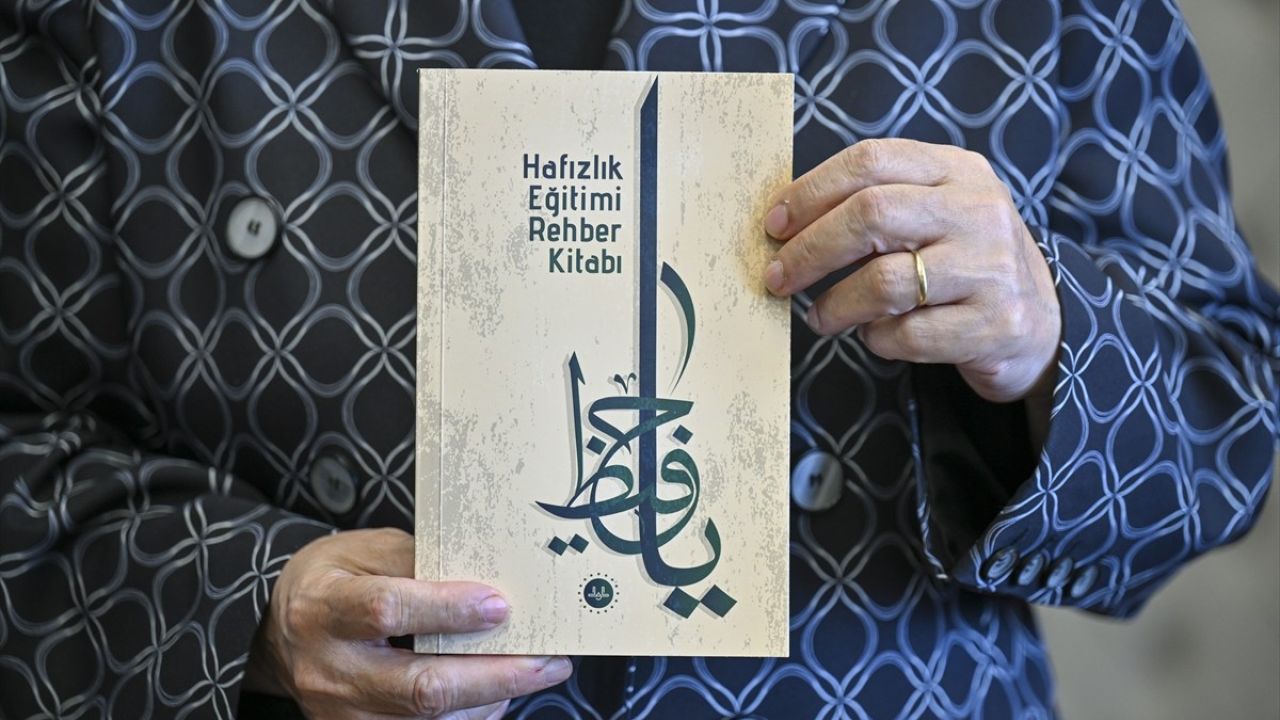 Diyanet'ten Hafızlık Eğitimi İçin Yeni Rehber Kitap