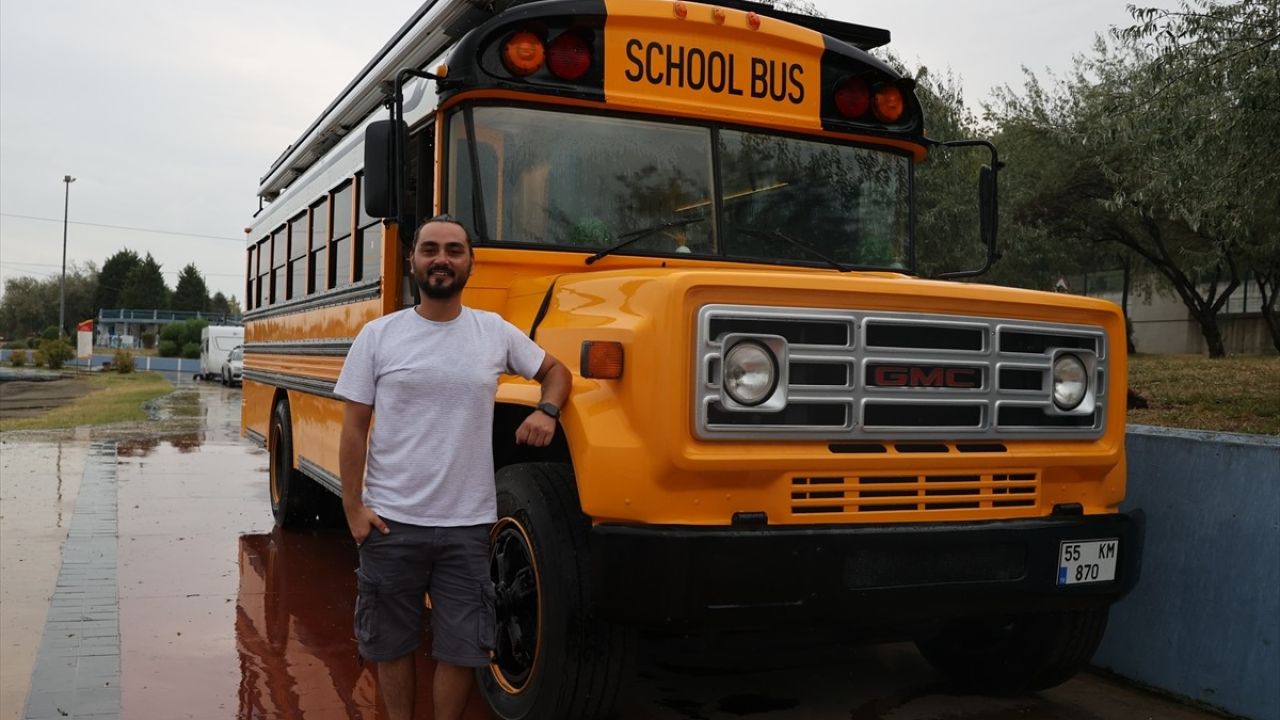 Türk Gezginden Unutulmaz Yolculuk: School Bus ile Nepal'e Ulaşmak