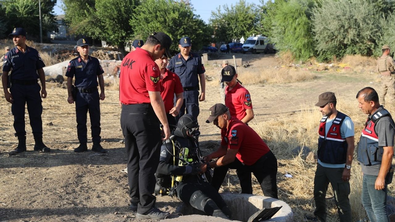 Diyarbakır'da 8 Yaşındaki Kayıp Narin İçin Arama Çalışmaları Devam Ediyor