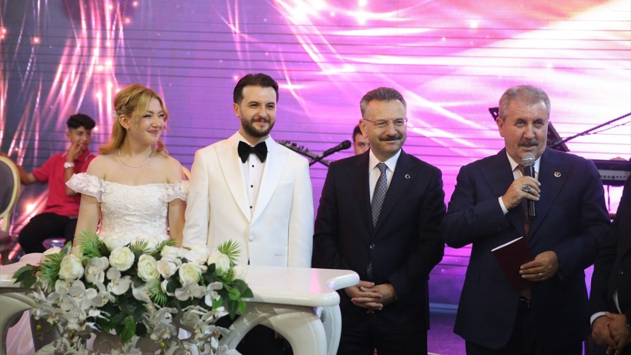 BBP Genel Başkanı Mustafa Destici Nikah Şahidliği Yaptı