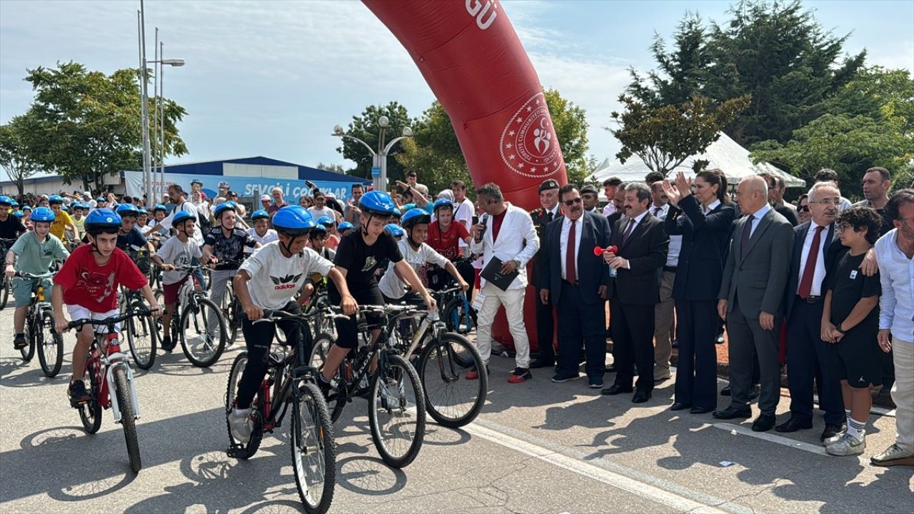 Kurtuluş Yolu Bisiklet Turu Başladı