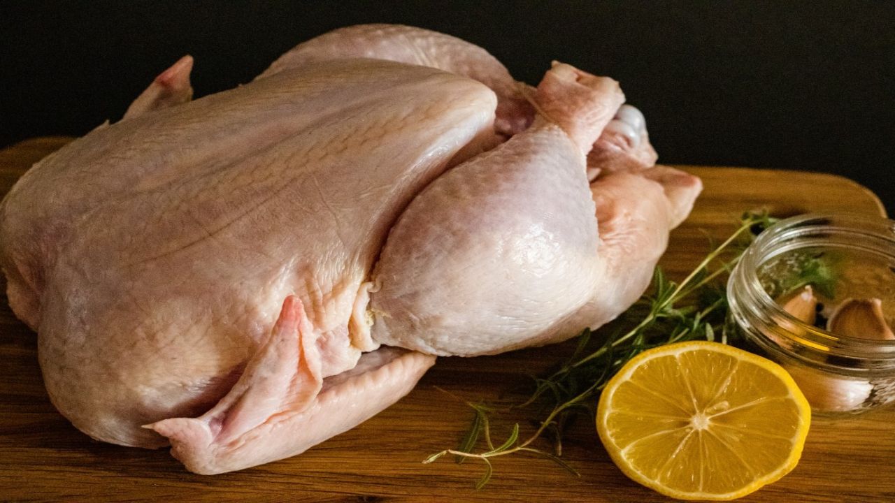Stokları hazırlayın! Tavuk etine dev zam beklentisi: Üretim azaldı, alarmlar çaldı!