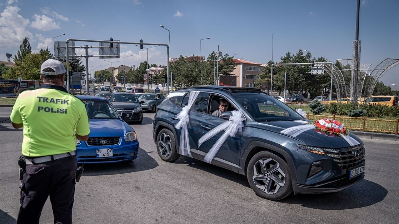 Erzurum'da Düğün Konvoylarına Sıkı Denetim