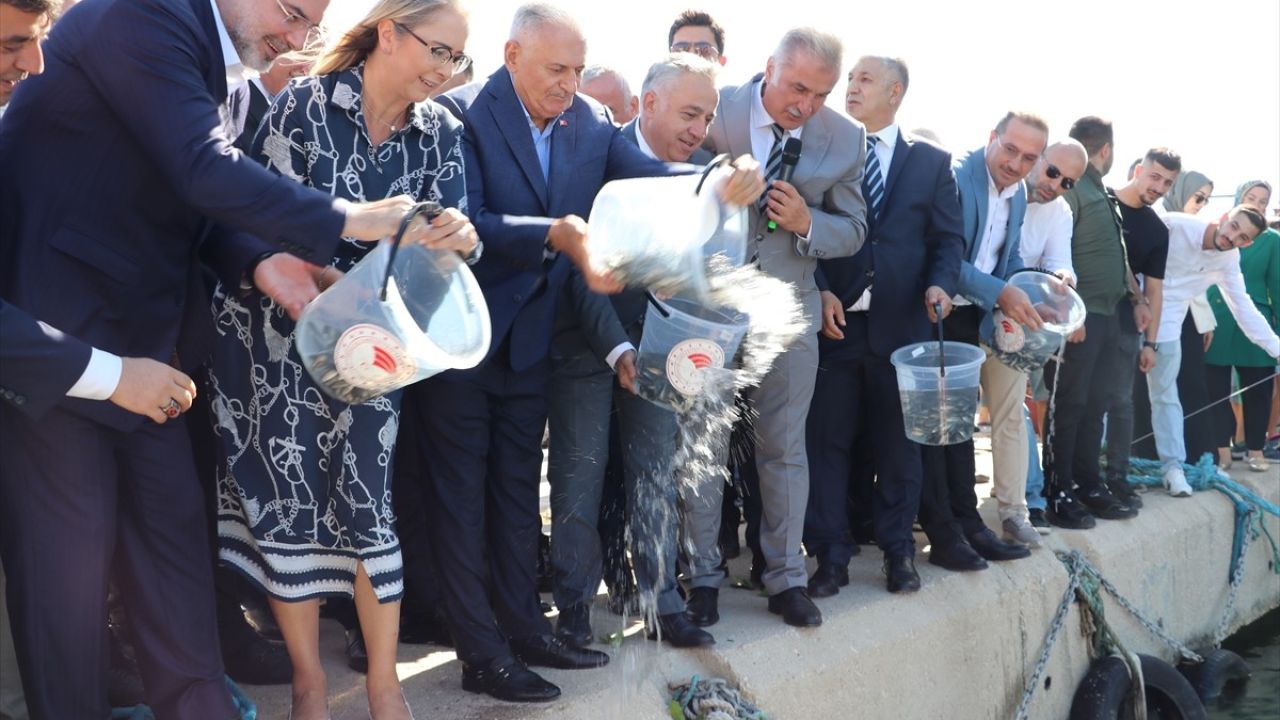 İzmir'de Su Ürünleri Av Sezonu Açılışı Törenle Gerçekleştirildi