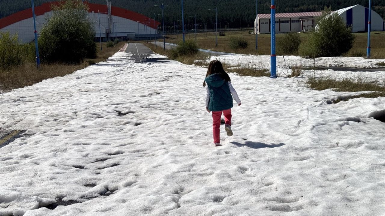 Ardahan'da Gece Yağmurdan Doluya Geçiş