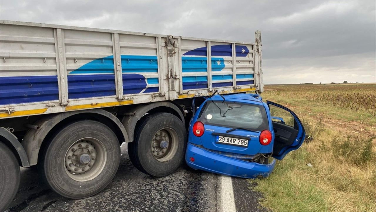 Kırklareli'nde Otomobil Tırla Çarpıştı, 1 Ölü