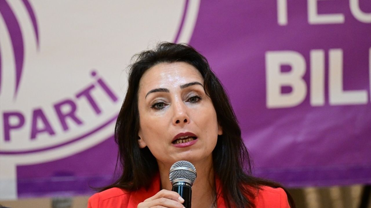 DEM Parti Eş Genel Başkanı Hatimoğulları'ndan Dünya Barış Günü Mesajı