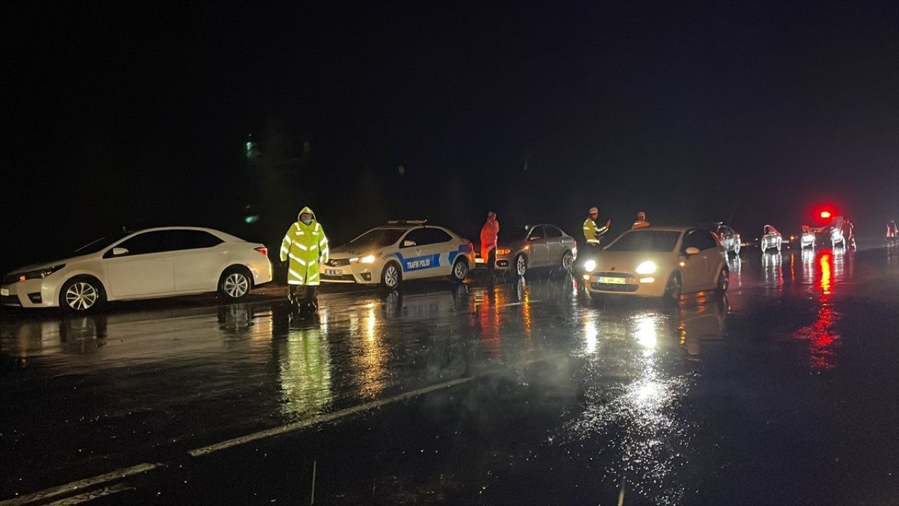 Eskişehir'de midibüs kazasında 14 polis memuru yaralandı