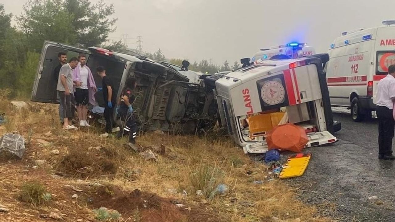 Muğla'da Trafik Kazası: 1 Ölü, 14 Yaralı