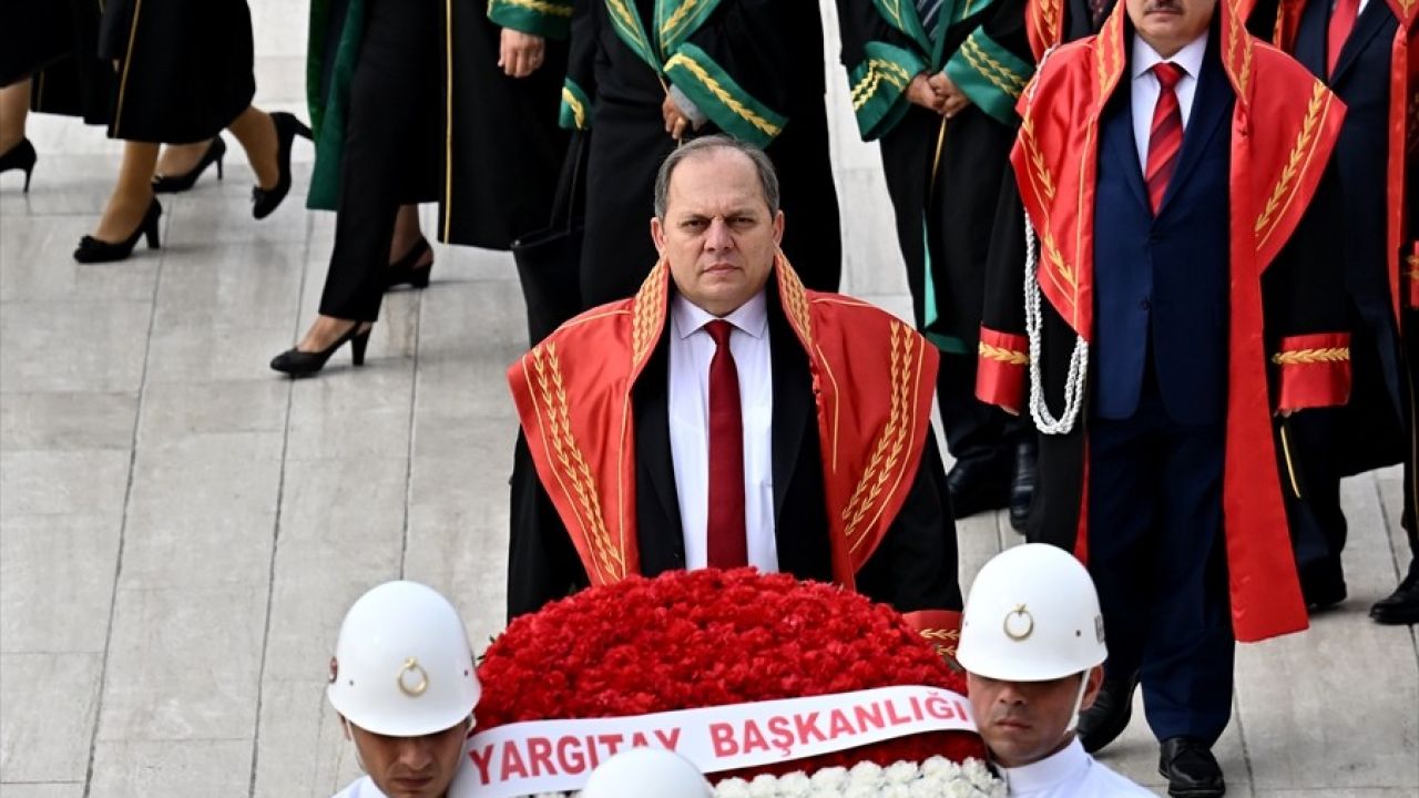 Yargıtay Heyeti Anıtkabir'i Ziyaret Etti