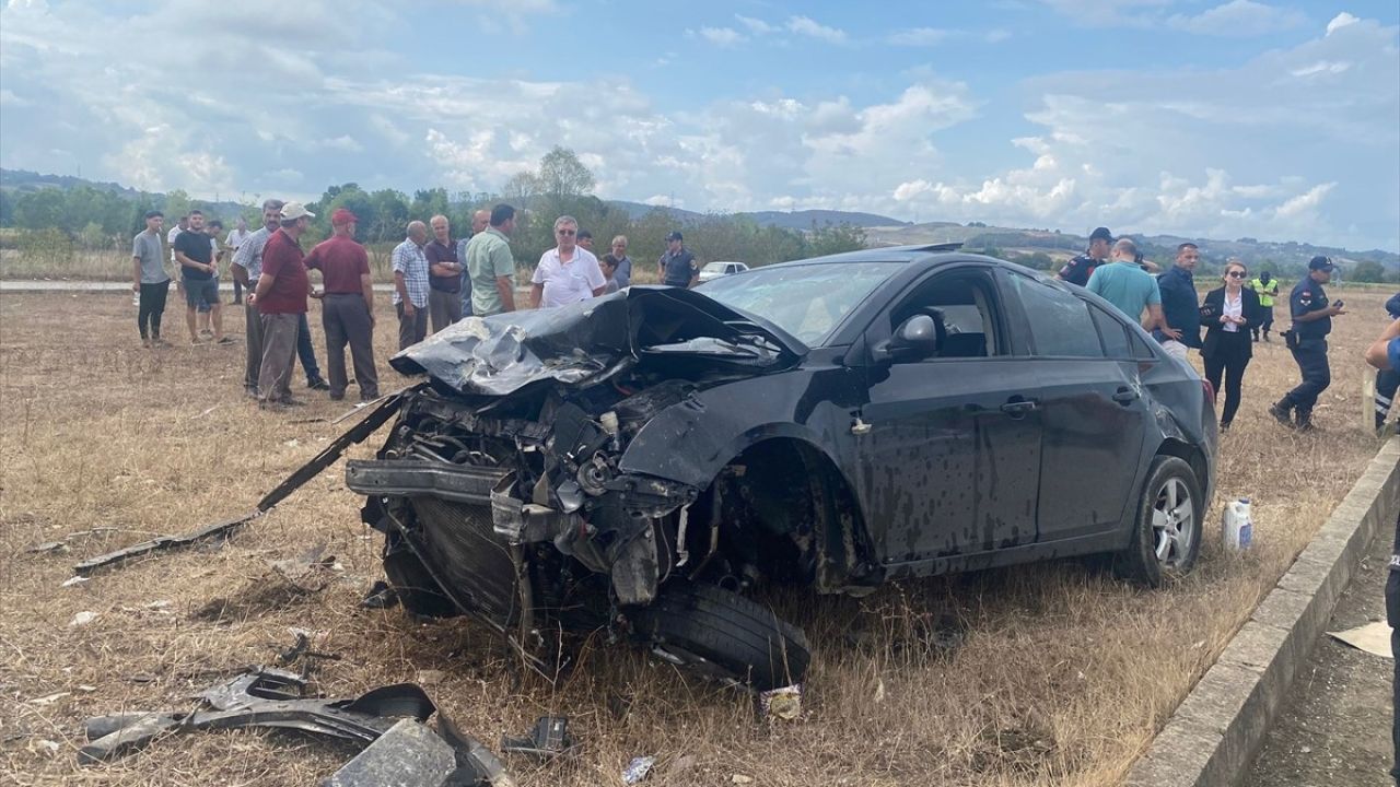 Sakarya'da Trafik Kazası: 1 Ölü, 1 Yaralı