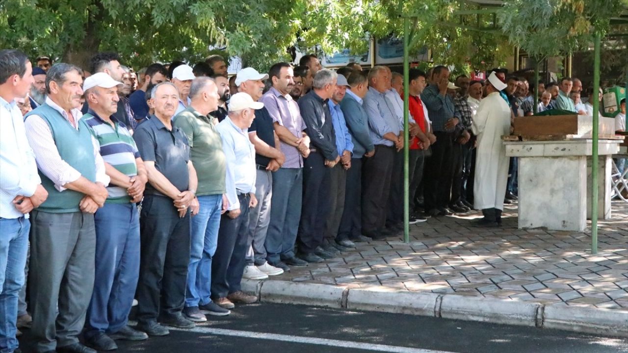 Niğde'de Baraj Gölünde Bulunan Cesetler Toprağa Verildi