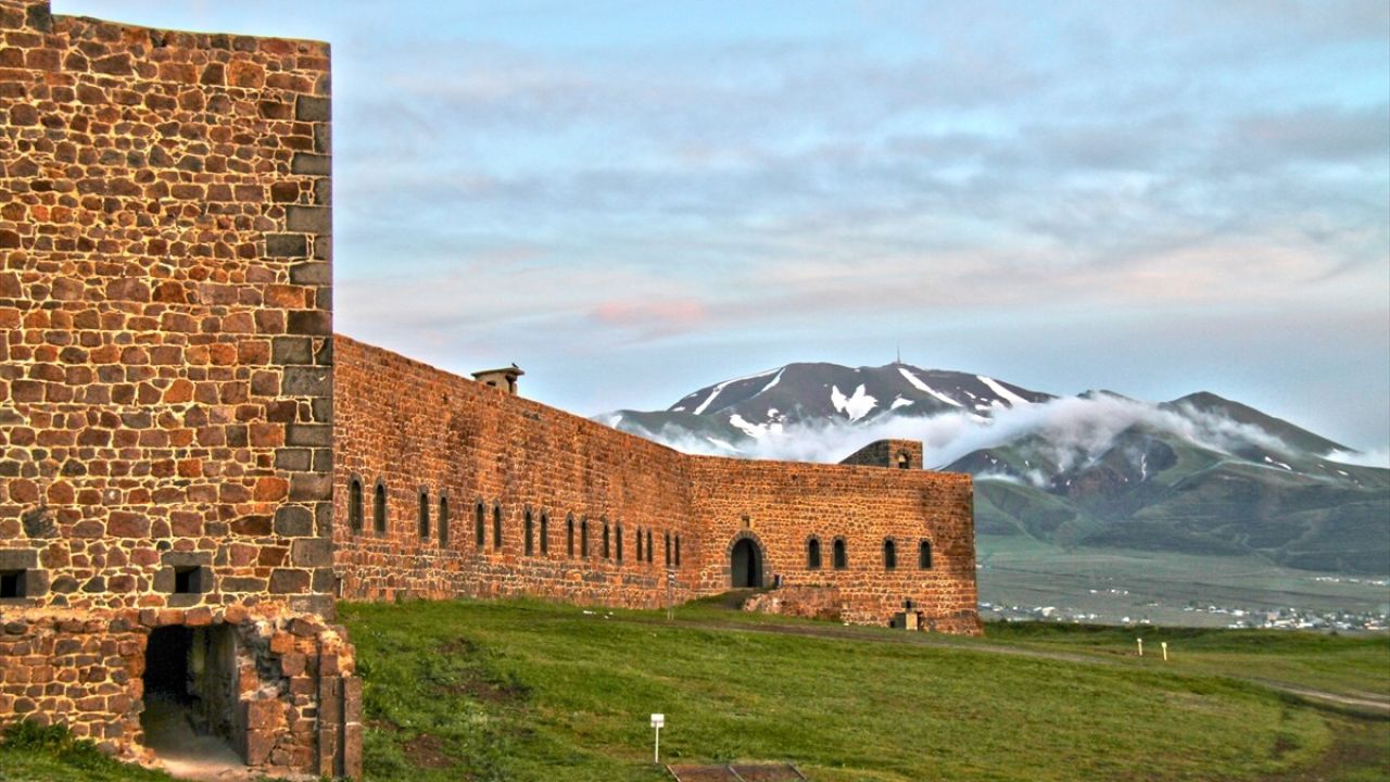 Erzurum'un Tarihi Mecidiye Tabyası İhtişamıyla Ayakta