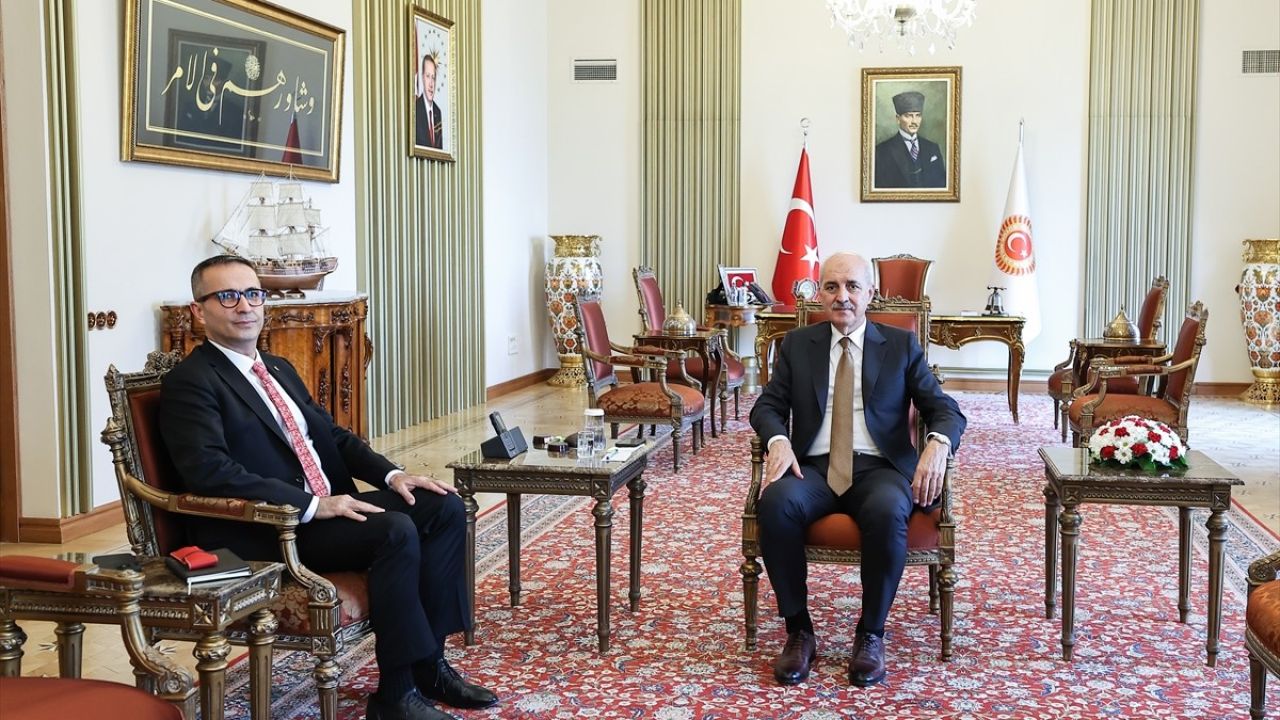 TBMM Başkanı Kurtulmuş, Yunus Emre Enstitüsü Başkanı ile Görüştü