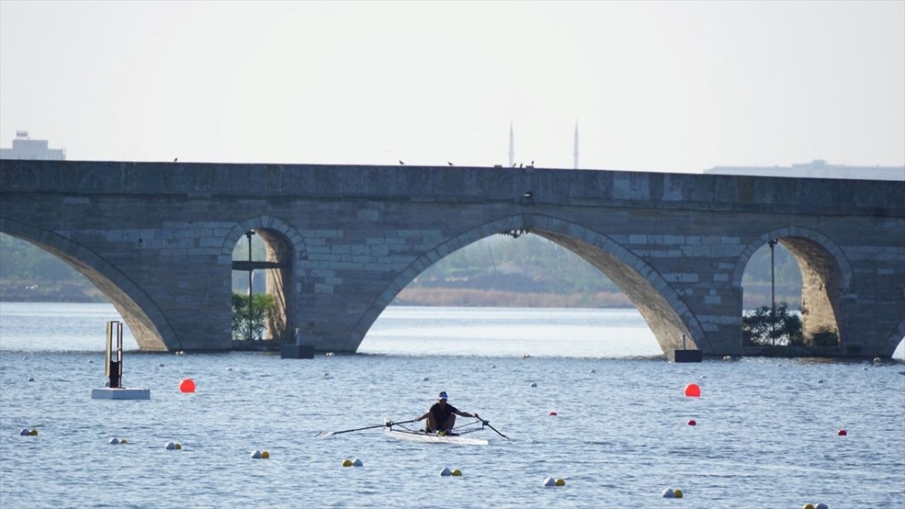 Edirne'de Avrupa 23 Yaş Altı Kürek Şampiyonası Heyecanı