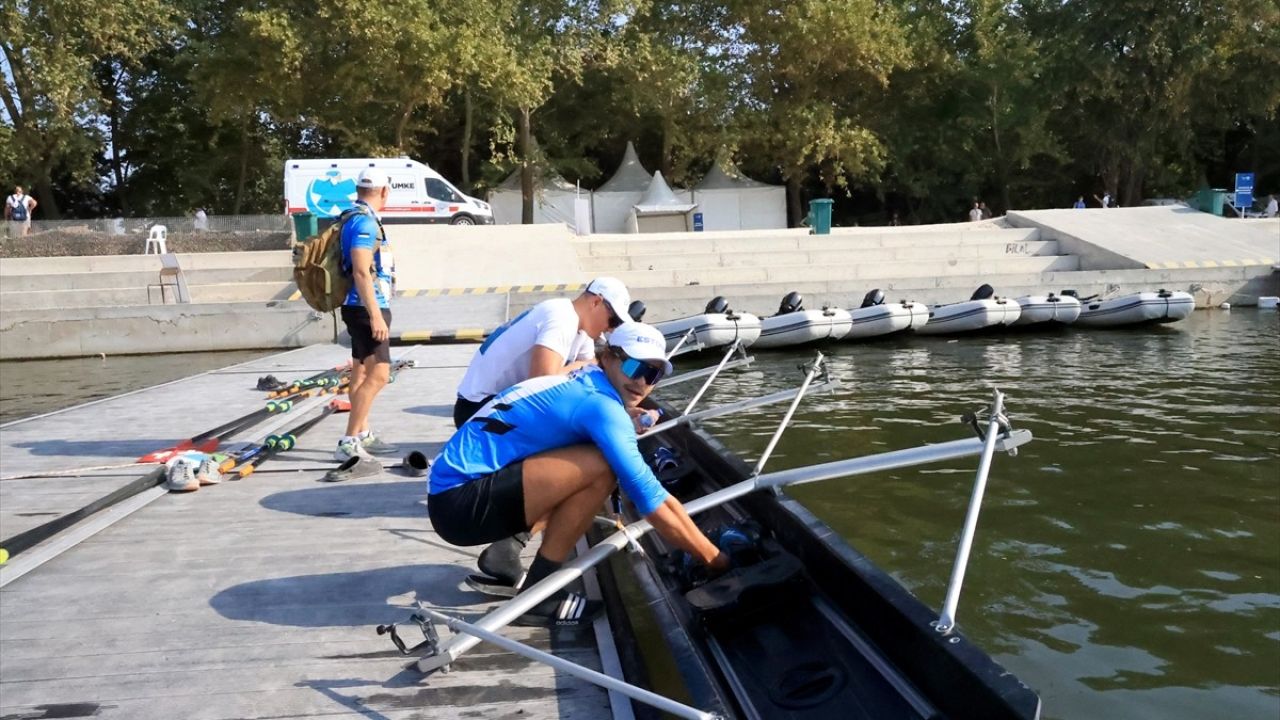 Edirne'de Avrupa 23 Yaş Altı Kürek Şampiyonası Heyecanı