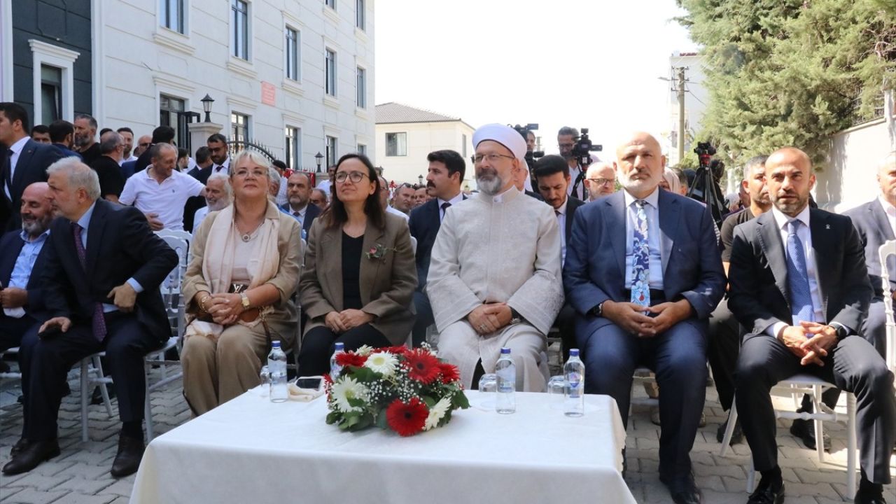 Diyanet İşleri Başkanı Erbaş'tan Eğitim ve Mutluluk Vurgusu