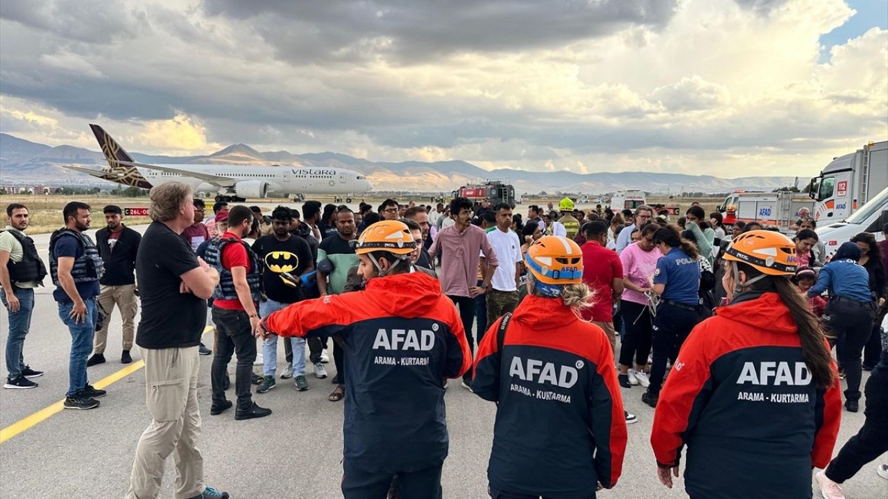 Hindistan'dan Almanya'ya Uçuş Bomba İhbari Nedeniyle Erzurum'a Acil İniş Yaptı