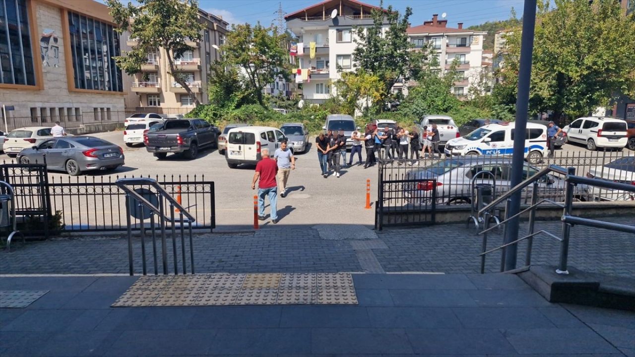 Zonguldak'ta Uyuşturucu Operasyonu: 5 Zanlı Tutuklandı